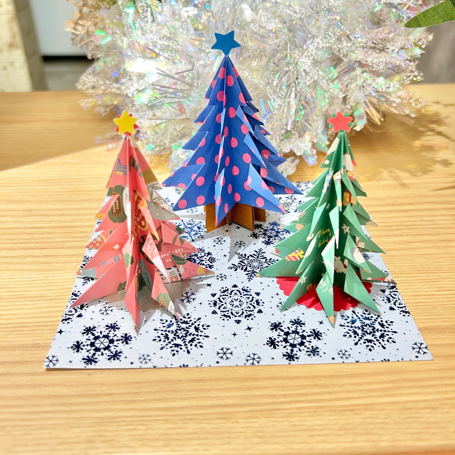 おりがみ工作　クリスマスツリー